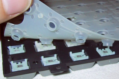 Phím giả cơ khác gì với phím cơ và ảnh hưởng gì đến trải nghiệm?