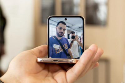 Trên tay Galaxy Z Flip 4