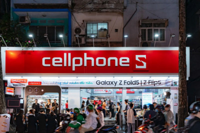 1500 khách hàng háo hức nhận Galaxy Z Fold5 và Z Flip5 tại CellphoneS