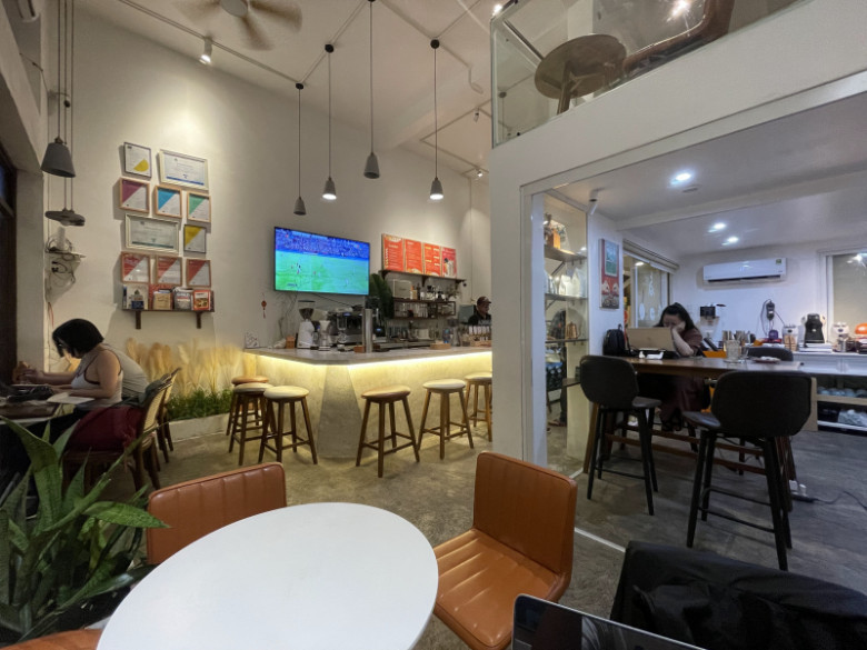 Fin Saigon Cafe
