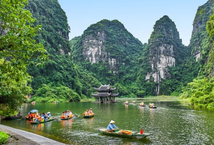 Tràng An và 9 địa điểm du lịch hấp dẫn nhất Ninh Bình